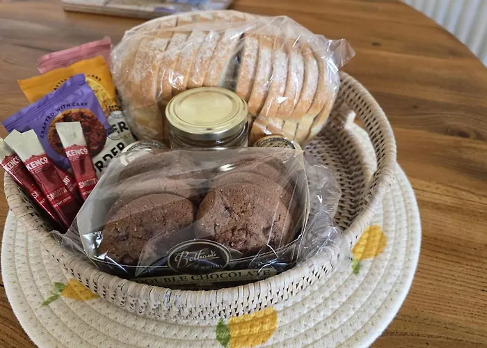 Lot 1 The Old Auction